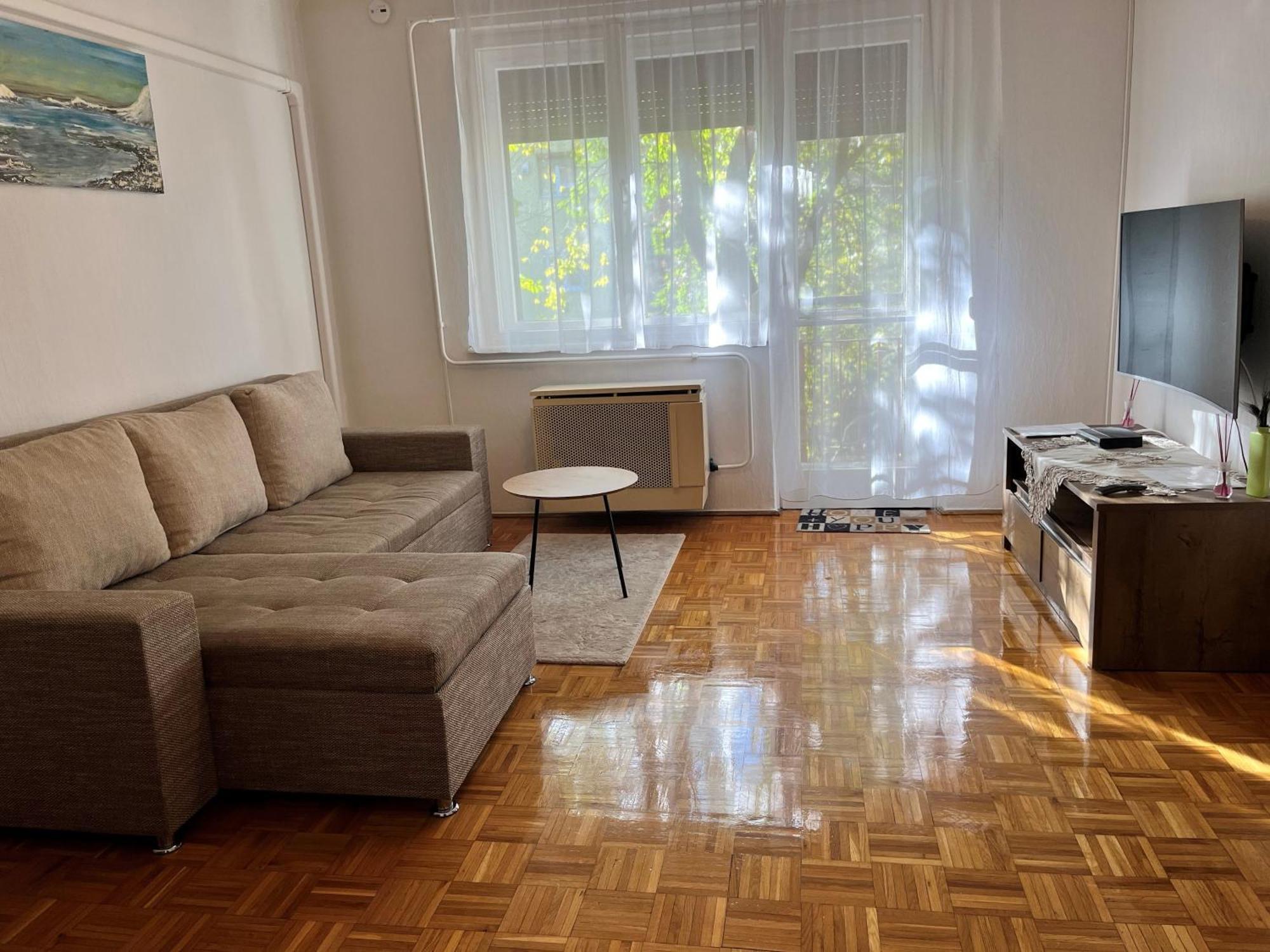 Karman Apartman - 2 Bedroom Entire Flat In The Center Jászberény Zewnętrze zdjęcie
